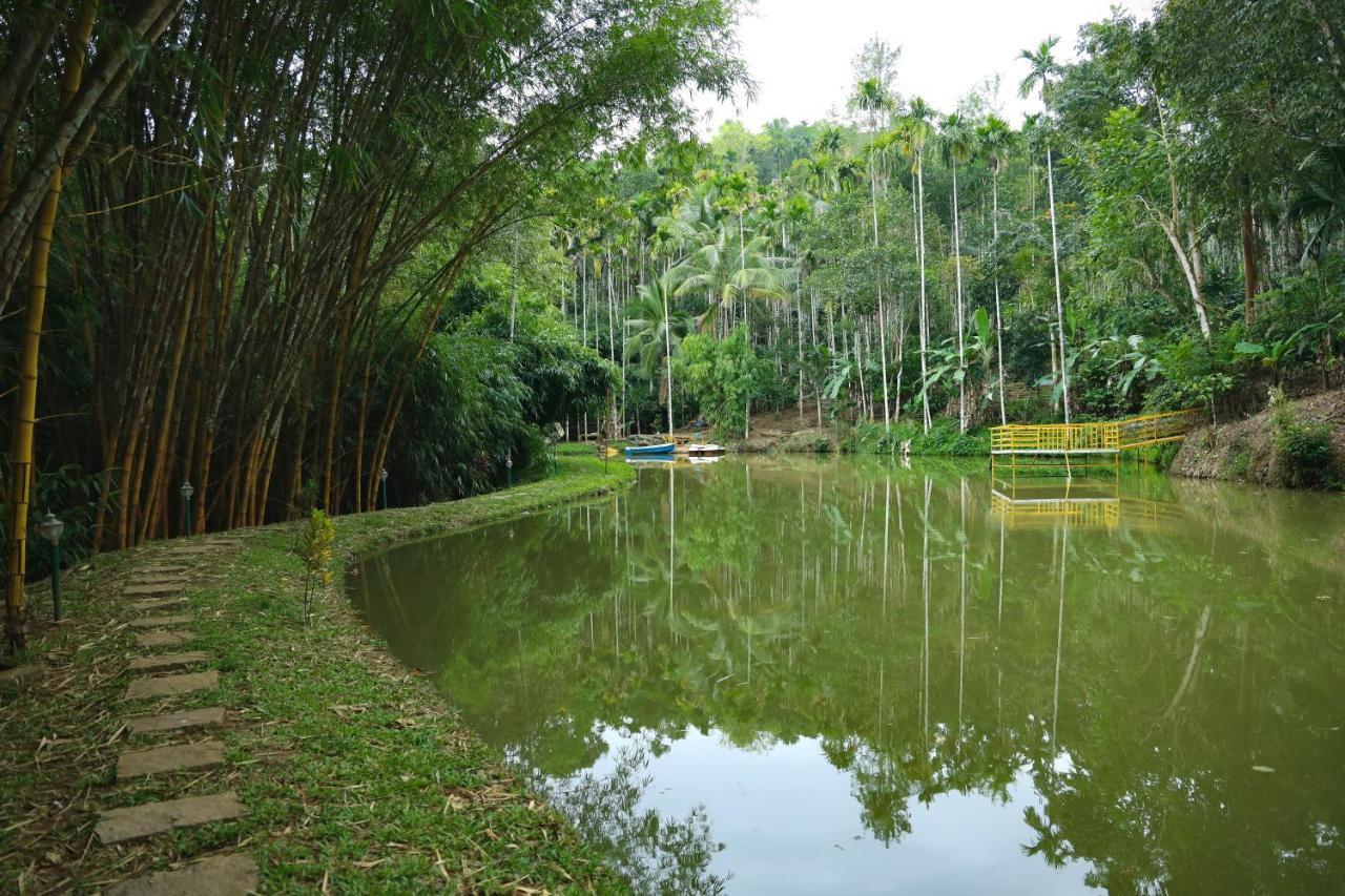 Bamboo Creek Resort Vaduvanchal Bagian luar foto