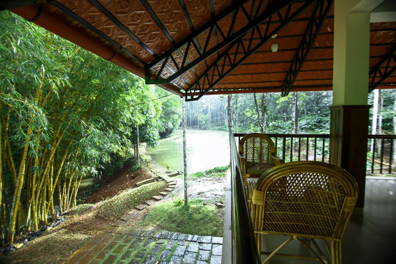 Bamboo Creek Resort Vaduvanchal Bagian luar foto